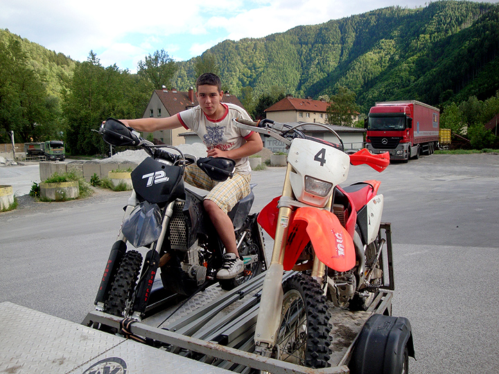 Натиснете снимката за да я уголемите

Име:DSC04288.jpg
Прегледи:1
Размер:326.1 КБ
ID:5184388