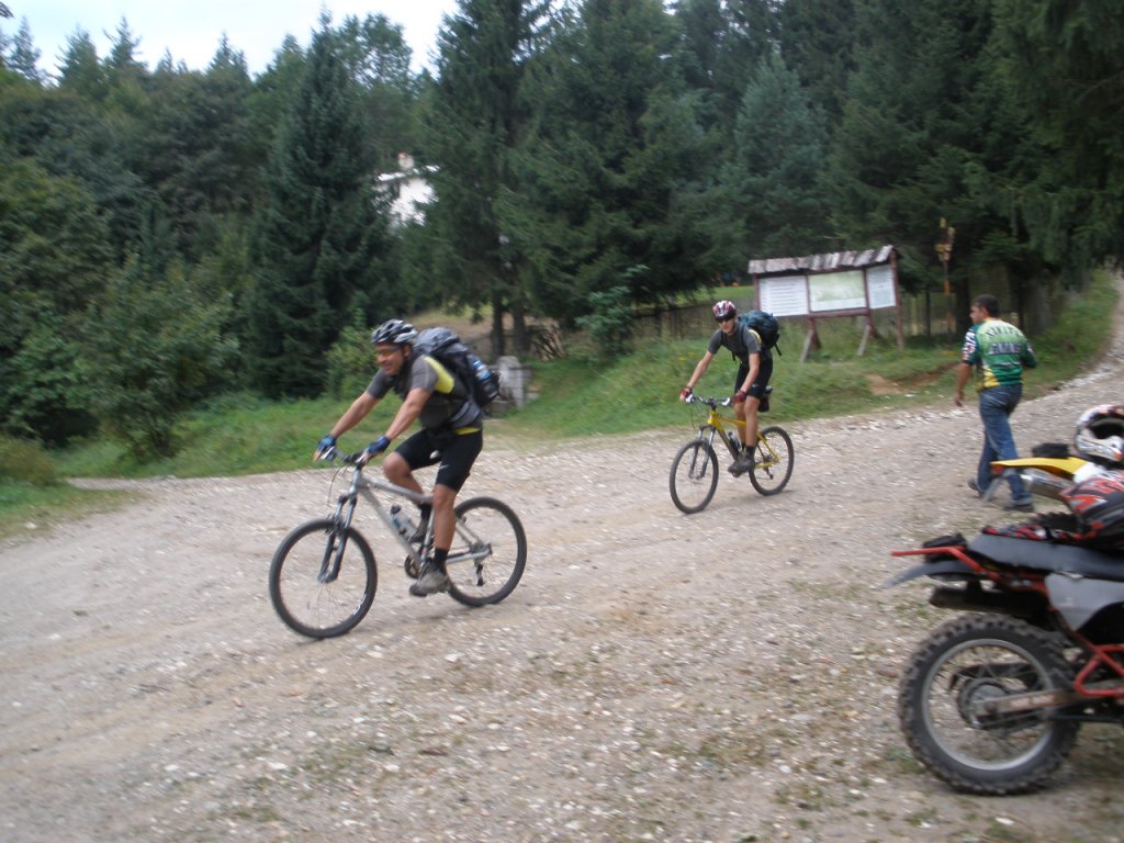 Натиснете снимката за да я уголемите

Име:P9040069.jpg
Прегледи:1
Размер:161.7 КБ
ID:5205582