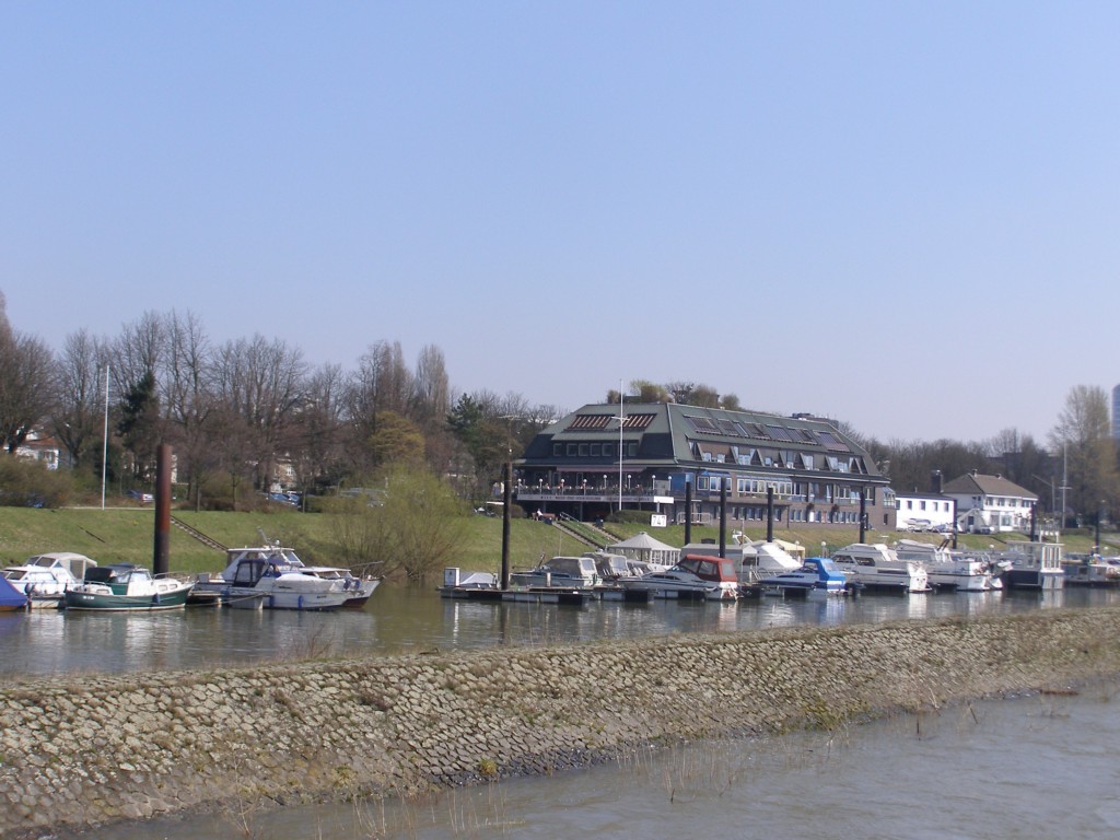 Натиснете снимката за да я уголемите

Име:P3315388.JPG
Прегледи:1
Размер:181.7 КБ
ID:5218078