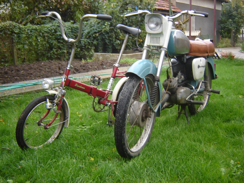 Натиснете снимката за да я уголемите

Име:DSC00107.jpg
Прегледи:1
Размер:197.6 КБ
ID:5218305