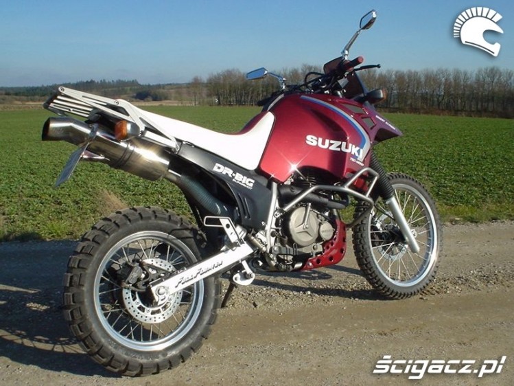 Натиснете снимката за да я уголемите

Име:Suzuki_DR_Big_ciekawy_wydech.jpg
Прегледи:1
Размер:128.0 КБ
ID:5225167