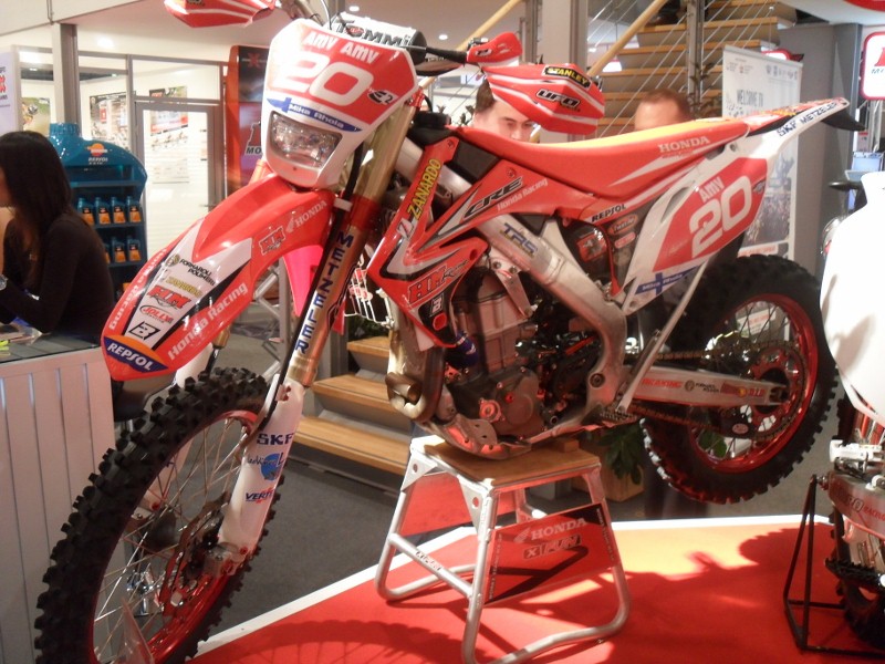 Натиснете снимката за да я уголемите

Име:fiera Milano 076 (800x600).jpg
Прегледи:1
Размер:284.3 КБ
ID:5225840
