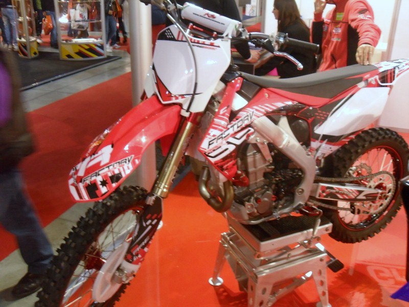 Натиснете снимката за да я уголемите

Име:fiera Milano 098 (800x600).jpg
Прегледи:1
Размер:259.9 КБ
ID:5225844