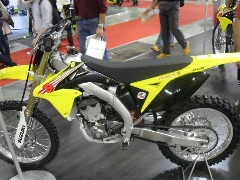 Натиснете снимката за да я уголемите

Име:fiera Milano 108 (800x600).jpg
Прегледи:1
Размер:265.4 КБ
ID:5226100