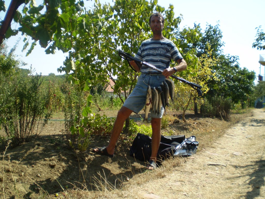 Натиснете снимката за да я уголемите

Име:2-Платерини-4.09.2009.jpg
Прегледи:1
Размер:255.3 КБ
ID:5250411