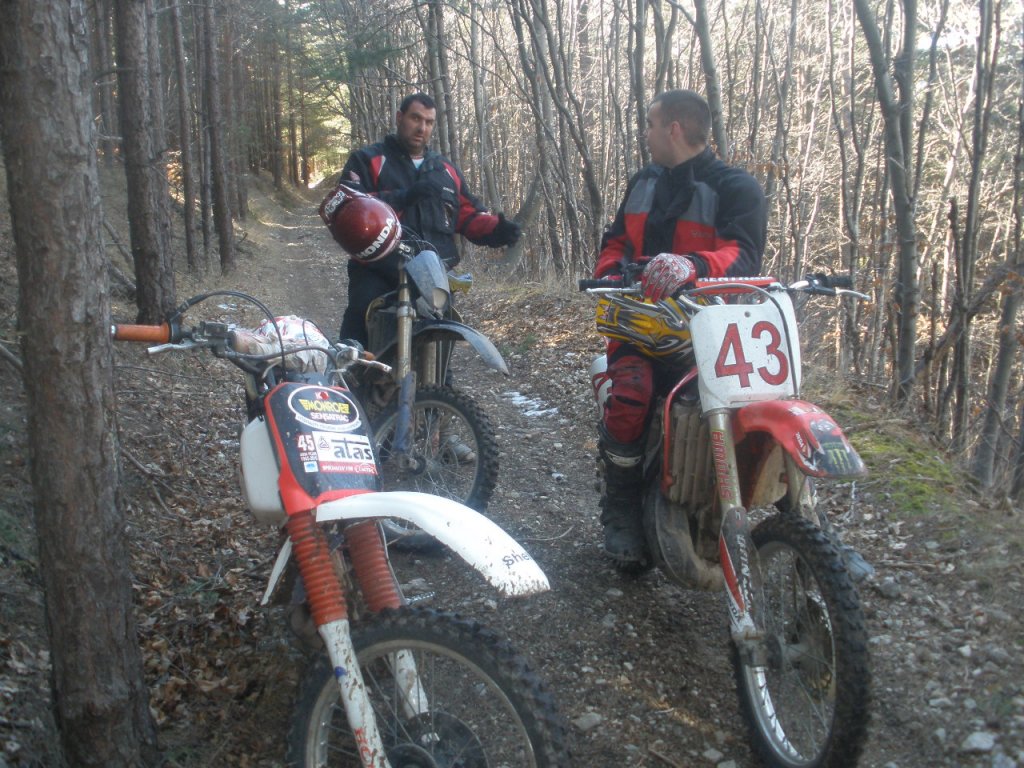 Натиснете снимката за да я уголемите

Име:P2060009.jpg
Прегледи:1
Размер:204.3 КБ
ID:5250697