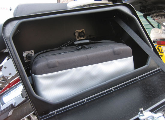 Натиснете снимката за да я уголемите

Име:Micatech_V2_and_Pilot_Cases_Dutch's5.jpg
Прегледи:1
Размер:48.9 КБ
ID:5254042