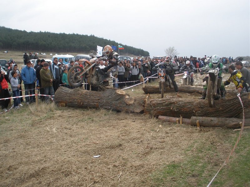 Натиснете снимката за да я уголемите

Име:P4030046.jpg
Прегледи:1
Размер:178.3 КБ
ID:5266573