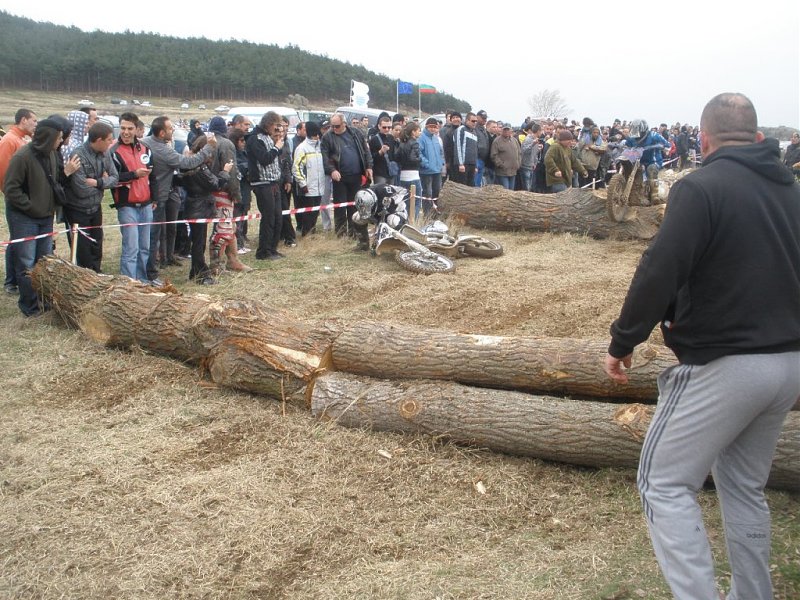 Натиснете снимката за да я уголемите

Име:P4030108.jpg
Прегледи:1
Размер:211.9 КБ
ID:5266591