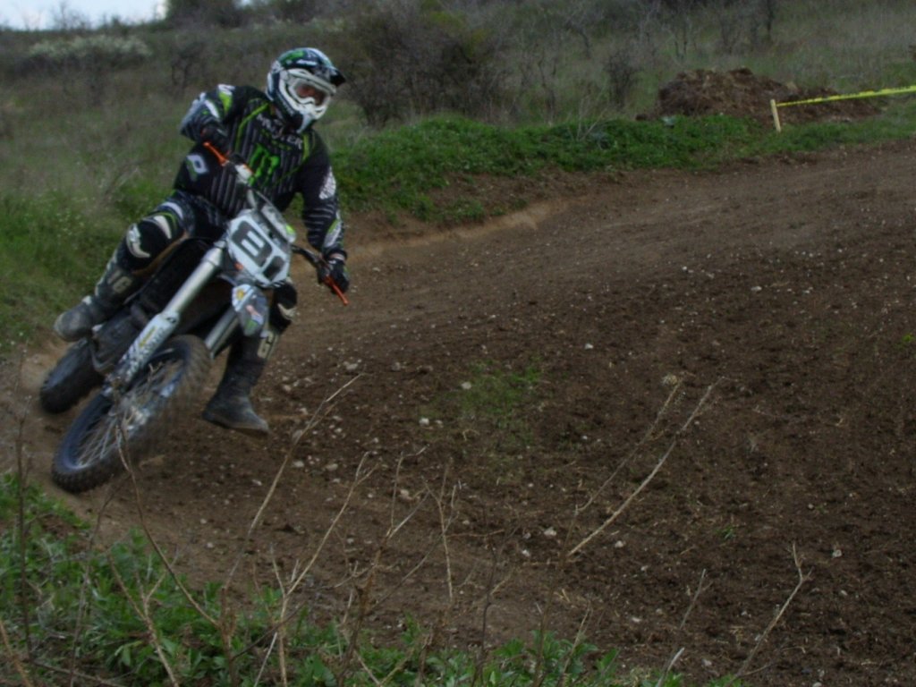 Натиснете снимката за да я уголемите

Име:SS850234.jpg
Прегледи:2
Размер:140.2 КБ
ID:5270054