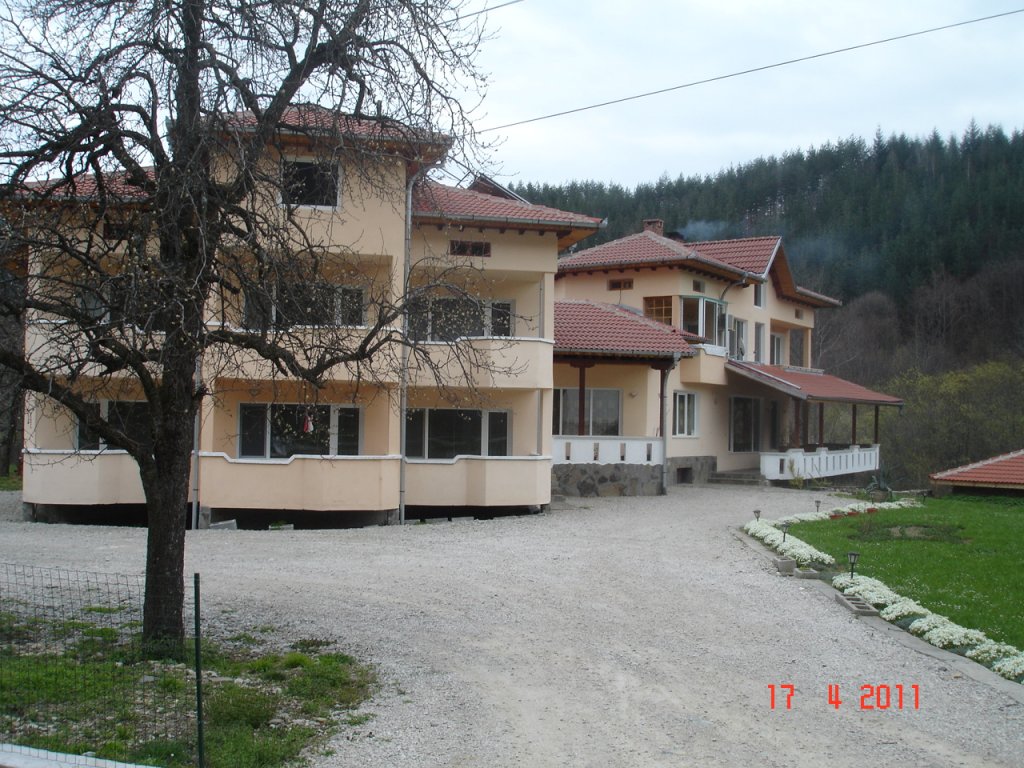 Натиснете снимката за да я уголемите

Име:DSC00049.jpg
Прегледи:1
Размер:192.7 КБ
ID:5270344