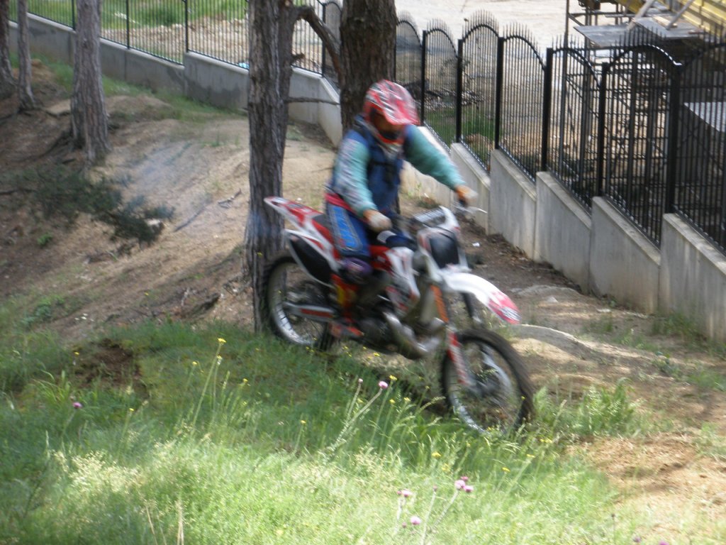 Натиснете снимката за да я уголемите

Име:P6040006.jpg
Прегледи:2
Размер:176.6 КБ
ID:5282801