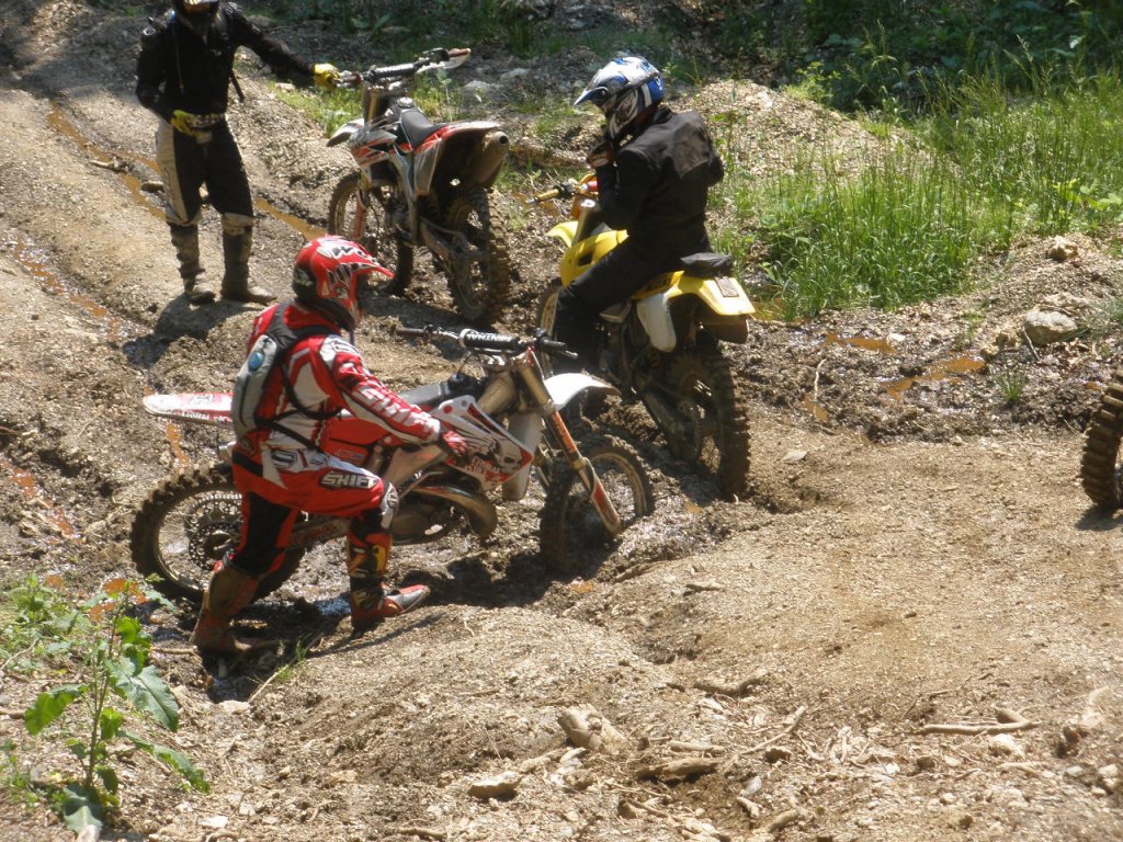 Натиснете снимката за да я уголемите

Име:P6190035.jpg
Прегледи:1
Размер:288.2 КБ
ID:5286927