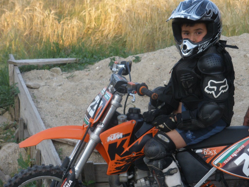 Натиснете снимката за да я уголемите

Име:P6180002.jpg
Прегледи:1
Размер:144.3 КБ
ID:5287784