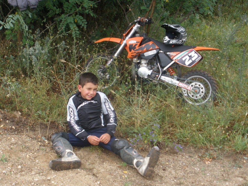 Натиснете снимката за да я уголемите

Име:P7030006.jpg
Прегледи:1
Размер:224.0 КБ
ID:5289742