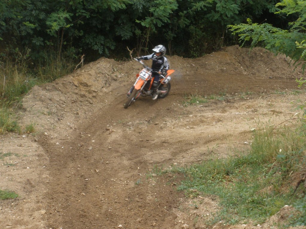 Натиснете снимката за да я уголемите

Име:P7030007.jpg
Прегледи:1
Размер:198.2 КБ
ID:5289743