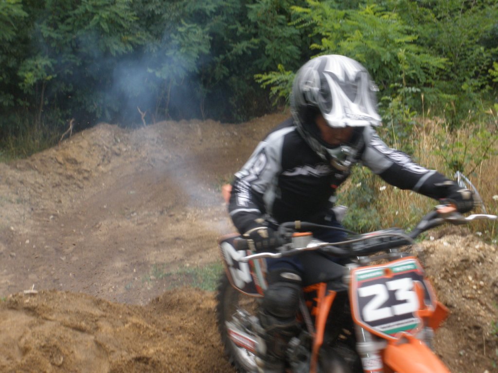 Натиснете снимката за да я уголемите

Име:P7030009.jpg
Прегледи:1
Размер:134.3 КБ
ID:5289745