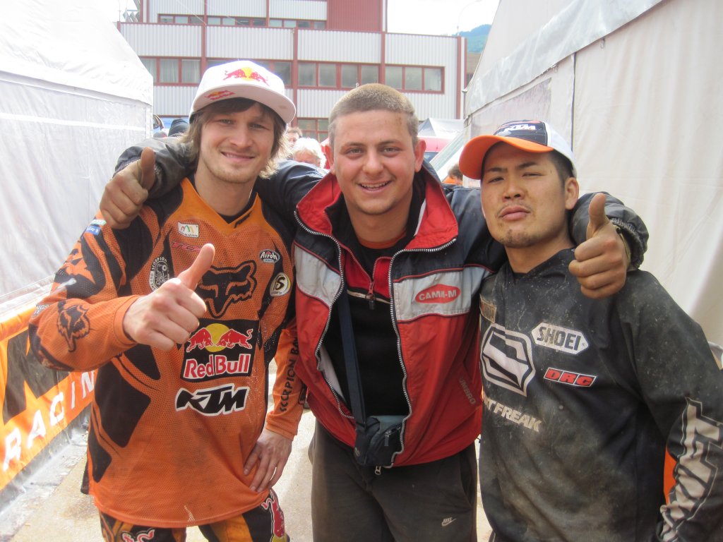 Натиснете снимката за да я уголемите

Име:bate Gen4i.jpg
Прегледи:1
Размер:144.2 КБ
ID:5290253