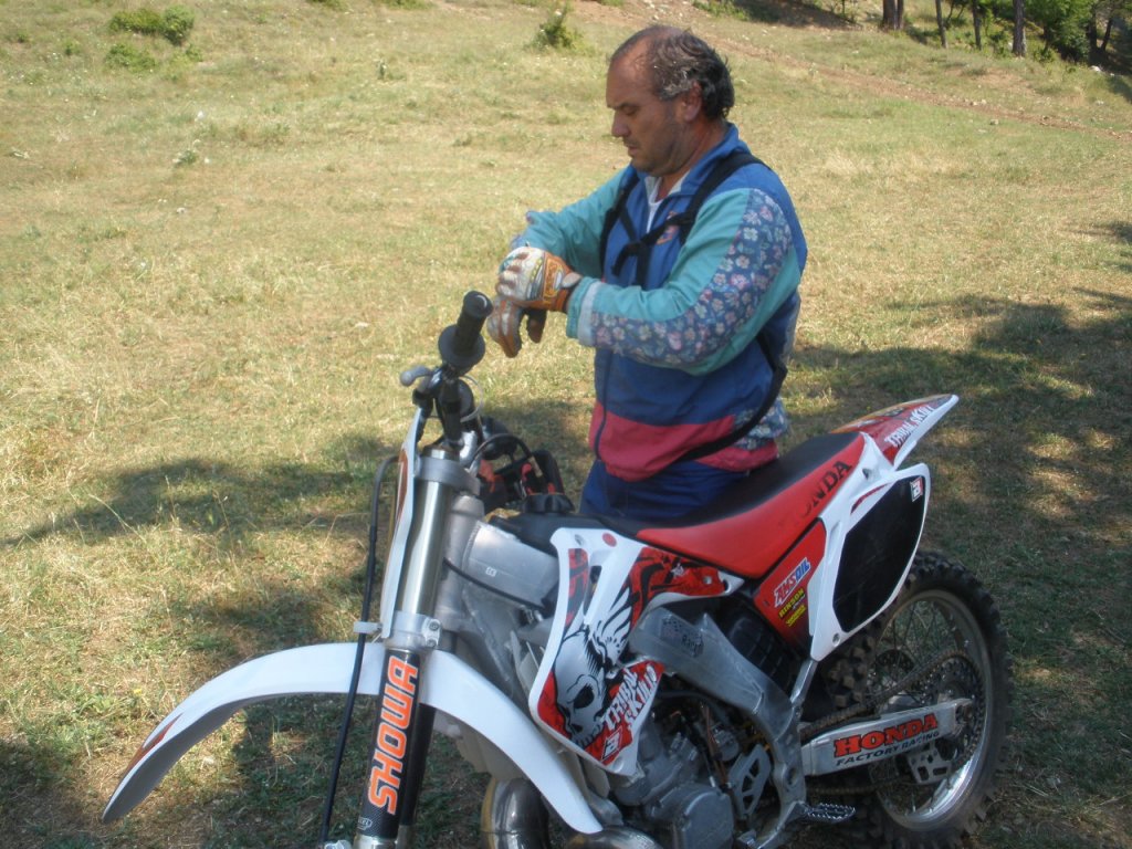 Натиснете снимката за да я уголемите

Име:P7100014.jpg
Прегледи:1
Размер:192.6 КБ
ID:5290564