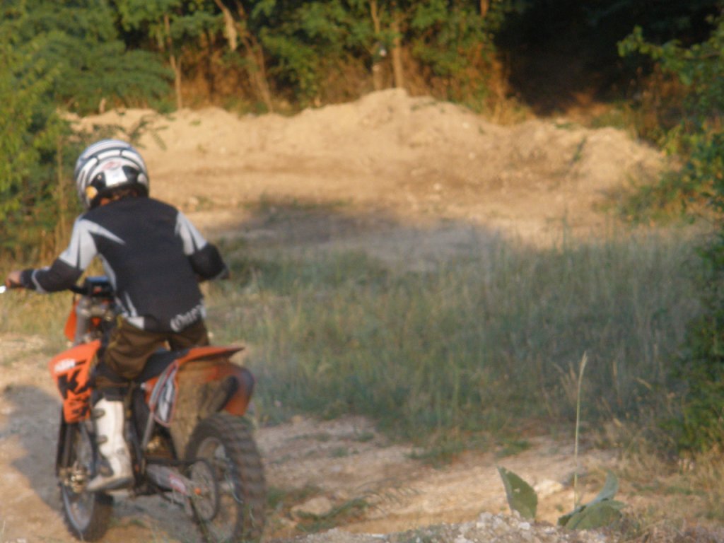 Натиснете снимката за да я уголемите

Име:P7260011.jpg
Прегледи:1
Размер:105.6 КБ
ID:5292114