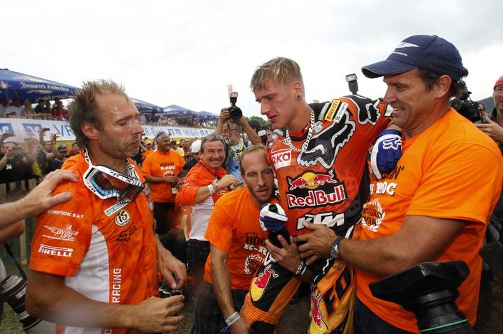 Натиснете снимката за да я уголемите

Име:357248_3935_big_56290_Roczen_MXGP11_R14_a07_1024.jpg
Прегледи:1
Размер:64.2 КБ
ID:5300479
