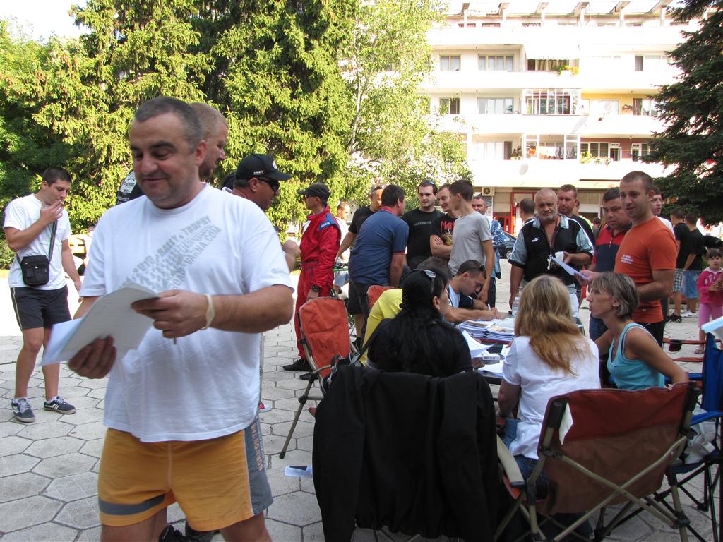 Натиснете снимката за да я уголемите

Име:IMG_5237 (Medium).JPG
Прегледи:1
Размер:177.9 КБ
ID:5303031