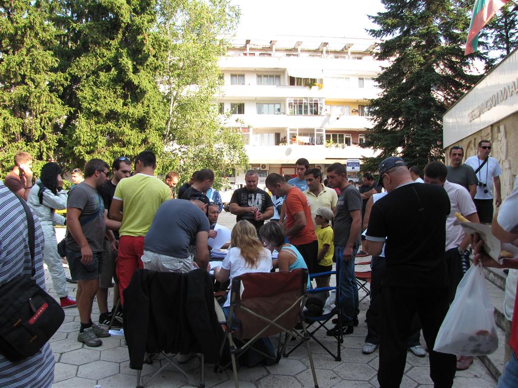 Натиснете снимката за да я уголемите

Име:IMG_5242 (Medium).JPG
Прегледи:1
Размер:187.1 КБ
ID:5303032