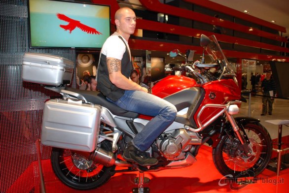 Натиснете снимката за да я уголемите

Име:honda_30.jpg
Прегледи:1
Размер:75.0 КБ
ID:5317385