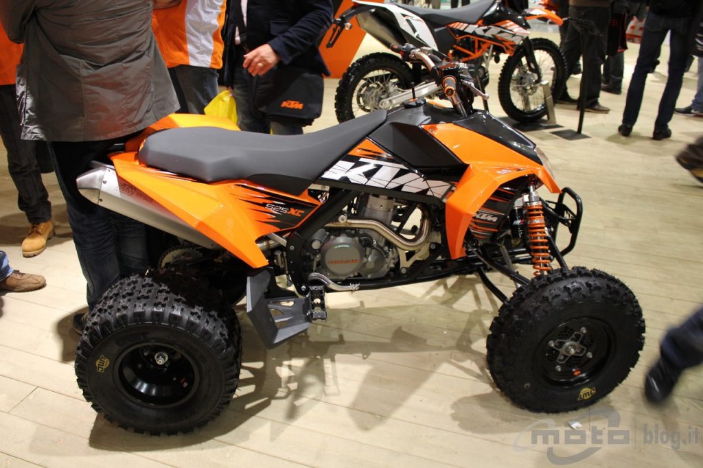 Натиснете снимката за да я уголемите

Име:big_KTM_EICMA2011_27.jpg
Прегледи:1
Размер:137.5 КБ
ID:5317720