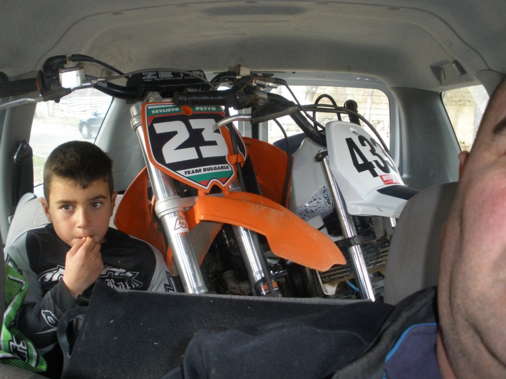 Натиснете снимката за да я уголемите

Име:PB120013.jpg
Прегледи:1
Размер:122.3 КБ
ID:5317807