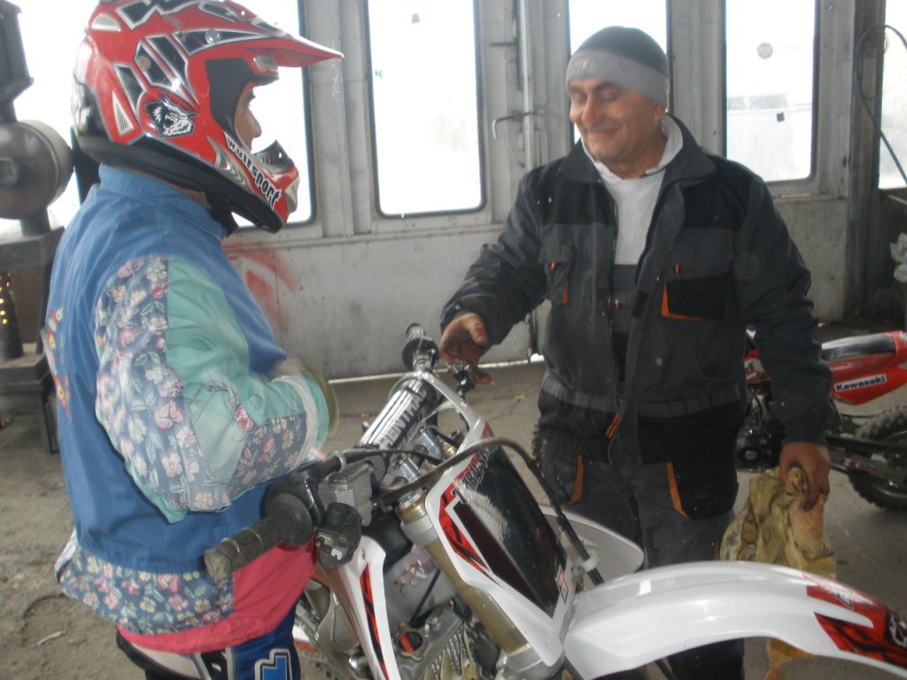 Натиснете снимката за да я уголемите

Име:PB130029.jpg
Прегледи:1
Размер:124.7 КБ
ID:5317862