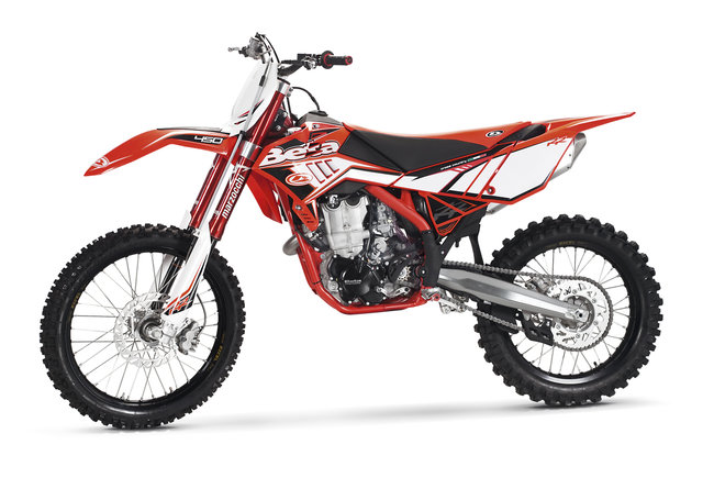 Натиснете снимката за да я уголемите

Име:beta-a-eicma-2011-cross-country_8.jpg
Прегледи:1
Размер:60.3 КБ
ID:5326157
