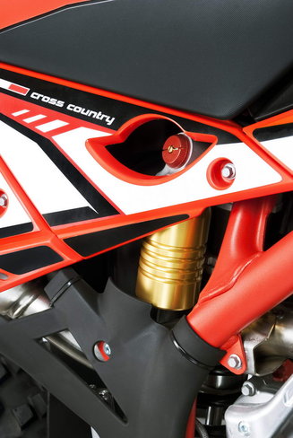 Натиснете снимката за да я уголемите

Име:beta-a-eicma-2011-cross-country_3.jpg
Прегледи:1
Размер:39.5 КБ
ID:5326163