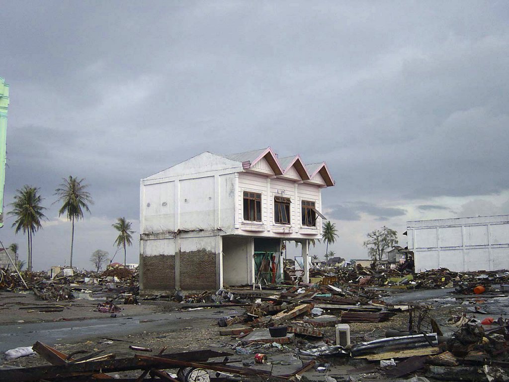 Натиснете снимката за да я уголемите

Име:Street_in_downtown_Banda_Aceh_after_2004_tsunami_DD-SD-06-07372.jpg
Прегледи:1
Размер:144.1 КБ
ID:5953261