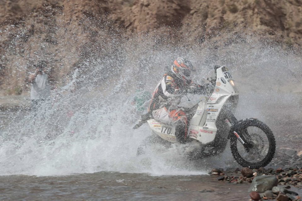 Натиснете снимката за да я уголемите

Име:402863_164629173644927_100002935365980_258503_1416892734_n.jpg
Прегледи:1
Размер:130.2 КБ
ID:5333745