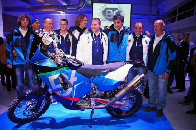 Натиснете снимката за да я уголемите

Име:alessandrobotturipaolocecigerardfarresjordiviladomsteambordoneferrari07.jpg
Прегледи:1
Размер:94.2 КБ
ID:5336877