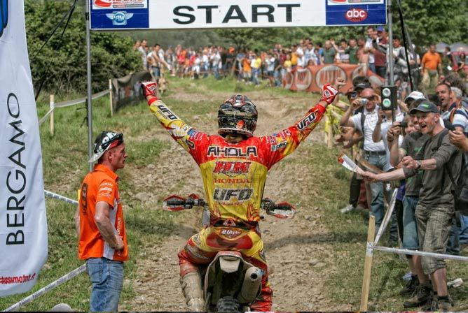 Натиснете снимката за да я уголемите

Име:big_mika_ahola_tribute_02.jpg
Прегледи:1
Размер:90.5 КБ
ID:5337532