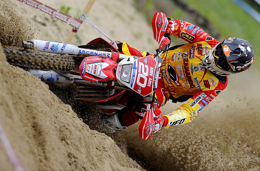 Натиснете снимката за да я уголемите

Име:big_mika_ahola_tribute_24.jpg
Прегледи:1
Размер:248.5 КБ
ID:5337556