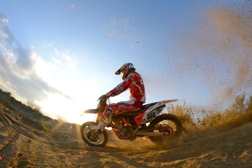 Натиснете снимката за да я уголемите

Име:401580_287101394680098_156684744388431_810693_978360990_n.jpg
Прегледи:1
Размер:77.7 КБ
ID:5337823