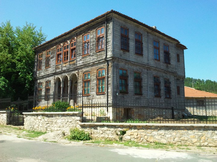Натиснете снимката за да я уголемите

Име:284045_2207840686174_1552151427_32280448_1960243_n.jpg
Прегледи:1
Размер:115.8 КБ
ID:5957061