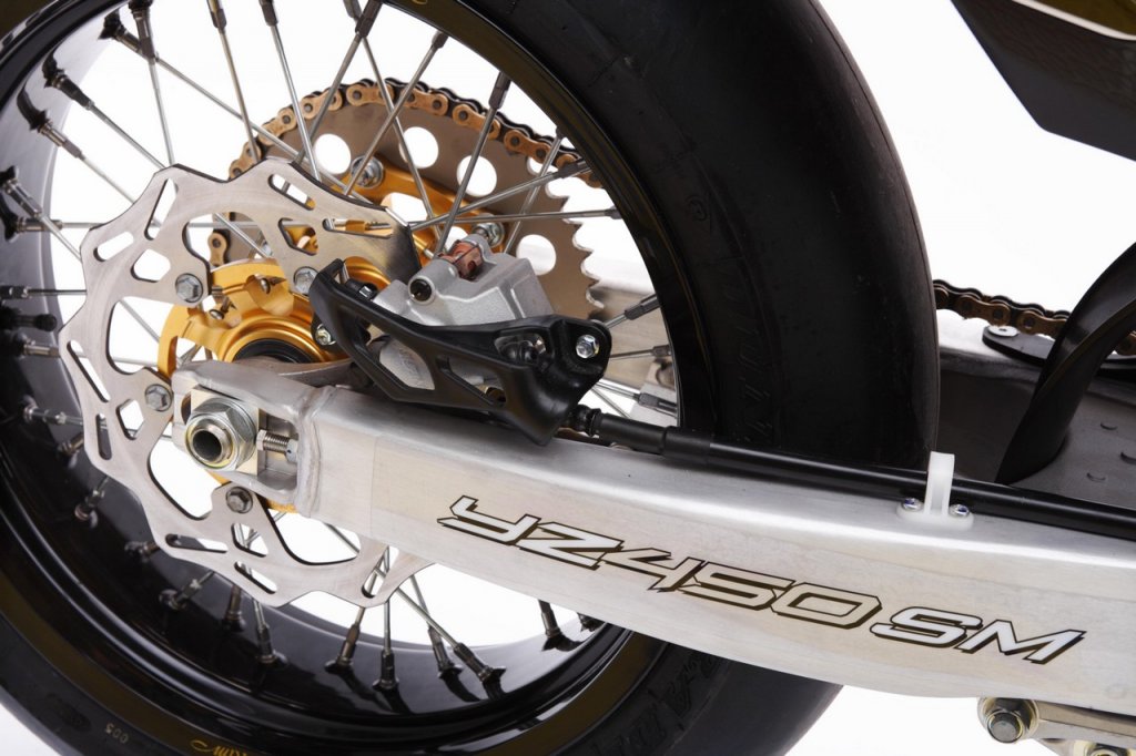 Натиснете снимката за да я уголемите

Име:big_Yamaha_YZ450SM_2012_34.jpg
Прегледи:1
Размер:118.5 КБ
ID:5350191