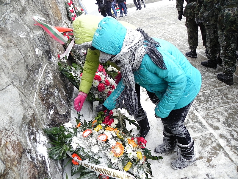 Натиснете снимката за да я уголемите

Име:Шипка-03.03.2012 604.jpg
Прегледи:1
Размер:548.7 КБ
ID:5353226