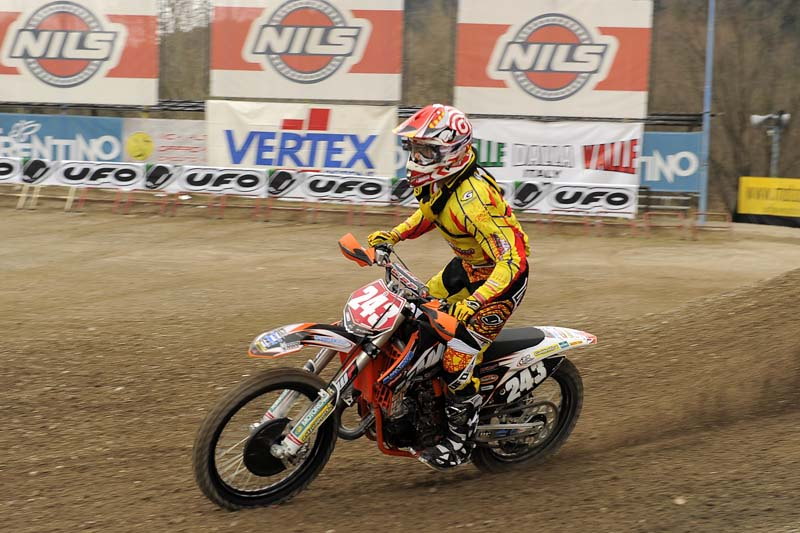 Натиснете снимката за да я уголемите

Име:big_internazionali_ditalia_motocross_arco_di_trento_2012_07.jpg
Прегледи:1
Размер:99.9 КБ
ID:5353652