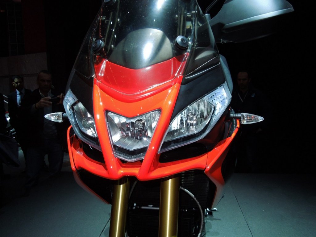 Натиснете снимката за да я уголемите

Име:big_Aprilia_Caponord_1200_2013_07.jpg
Прегледи:1
Размер:102.6 КБ
ID:5355610