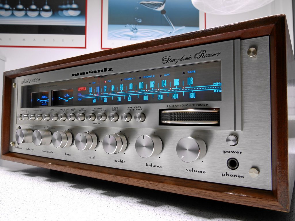 Натиснете снимката за да я уголемите

Име:Marantz 2285B Stereo Receiver.jpg
Прегледи:1
Размер:139.3 КБ
ID:5966869
