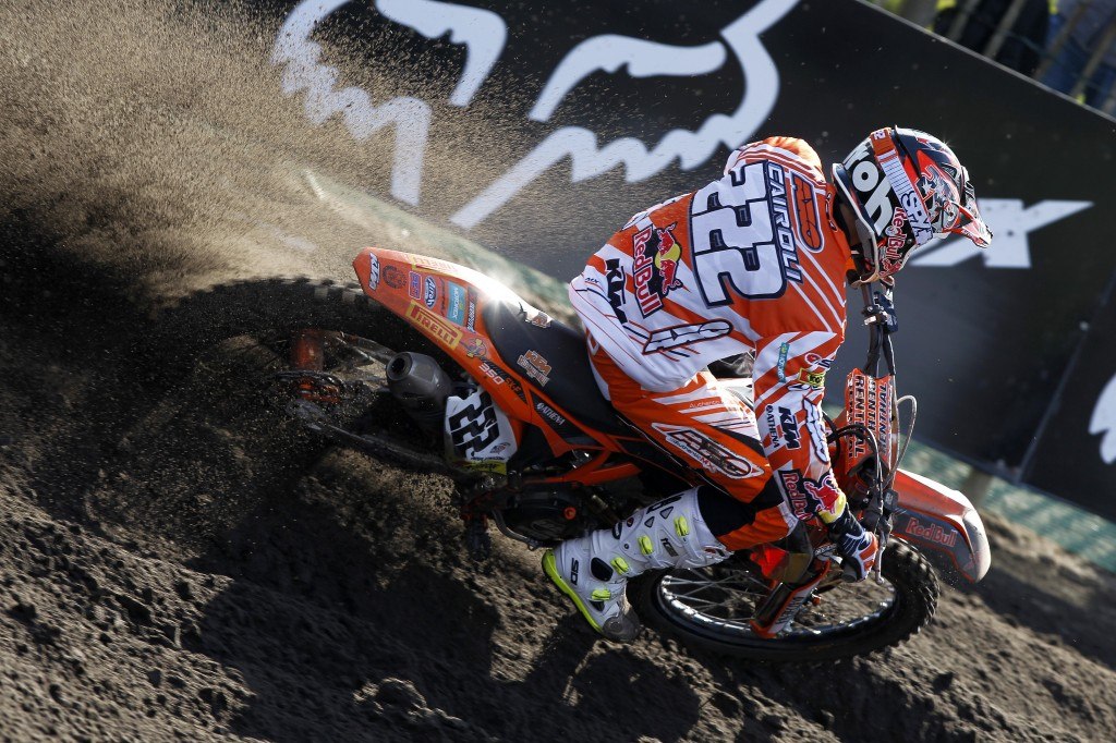 Натиснете снимката за да я уголемите

Име:big_1_round_motocross_2012_05.jpg
Прегледи:1
Размер:215.7 КБ
ID:5363674