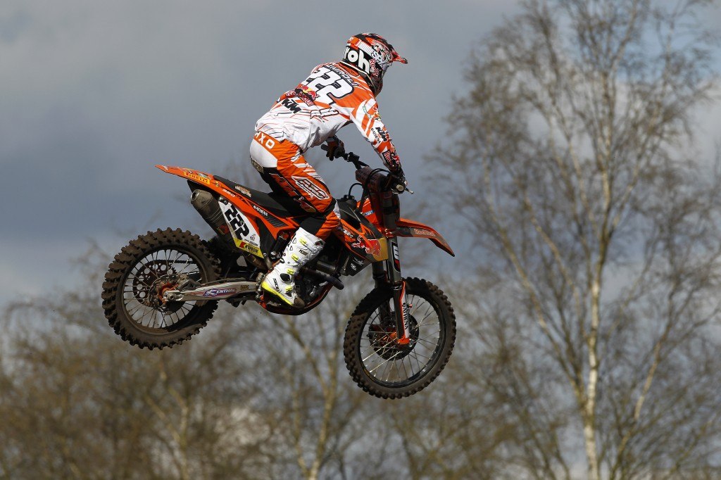 Натиснете снимката за да я уголемите

Име:big_1_round_motocross_2012_07.jpg
Прегледи:1
Размер:130.0 КБ
ID:5363675