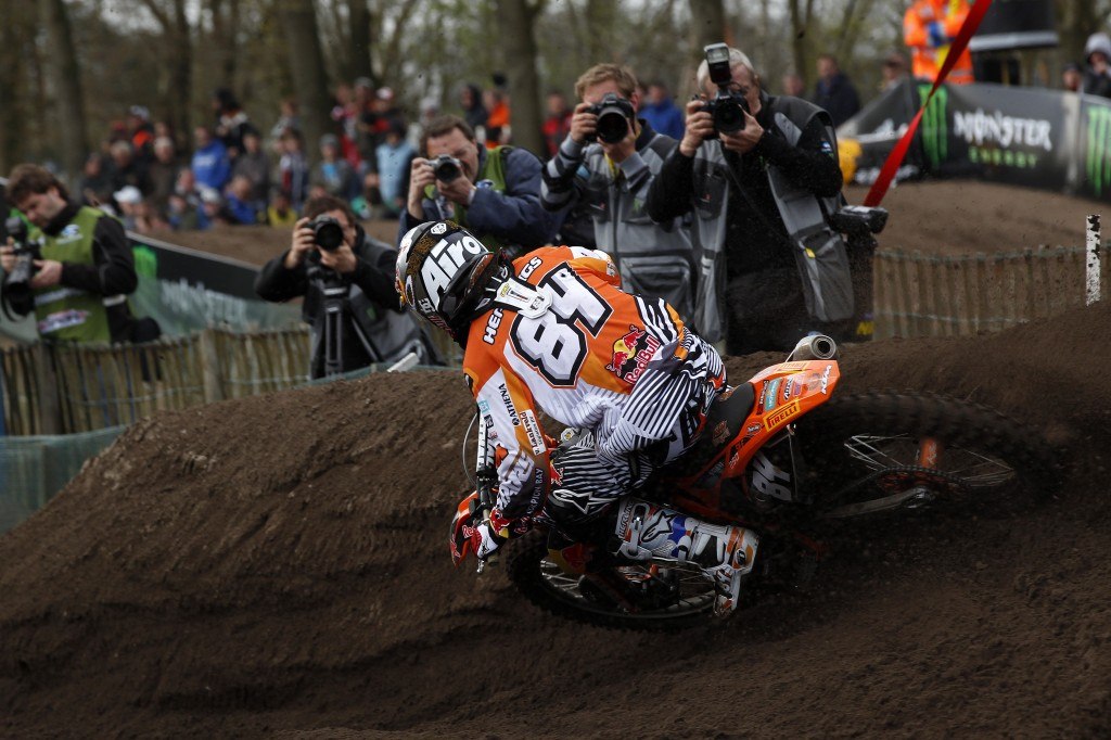 Натиснете снимката за да я уголемите

Име:big_1_round_motocross_2012_17.jpg
Прегледи:1
Размер:155.2 КБ
ID:5363679