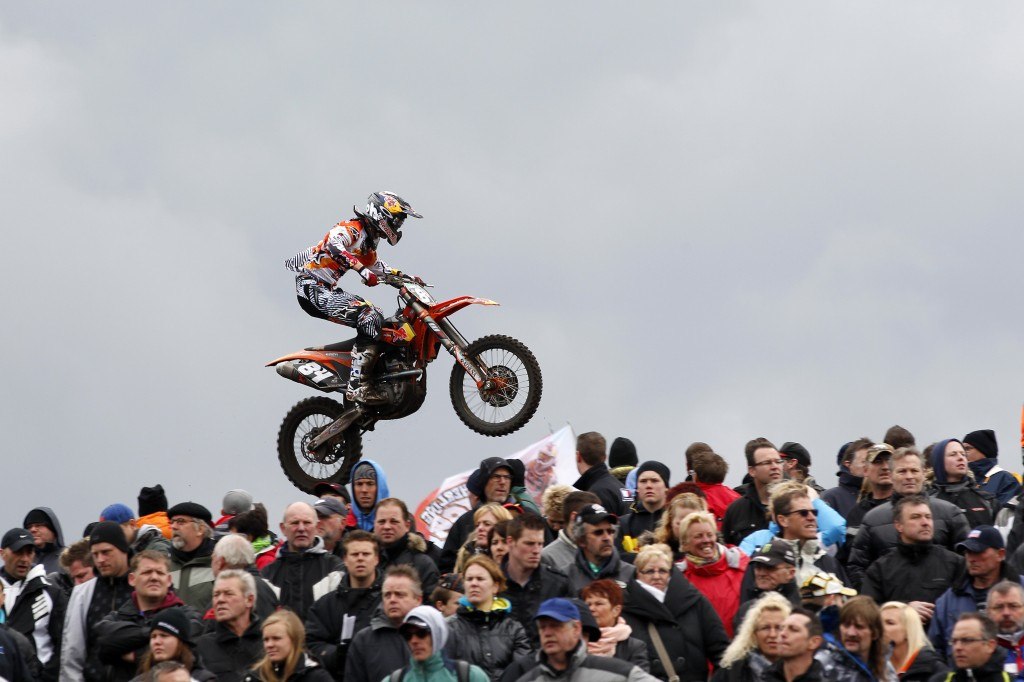 Натиснете снимката за да я уголемите

Име:big_1_round_motocross_2012_51.jpg
Прегледи:1
Размер:105.1 КБ
ID:5363692