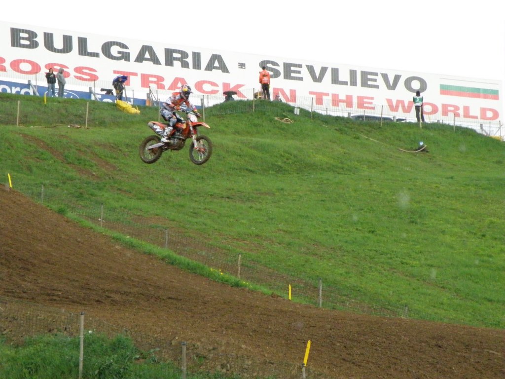 Натиснете снимката за да я уголемите

Име:P4214881.jpg
Прегледи:1
Размер:139.5 КБ
ID:5367393